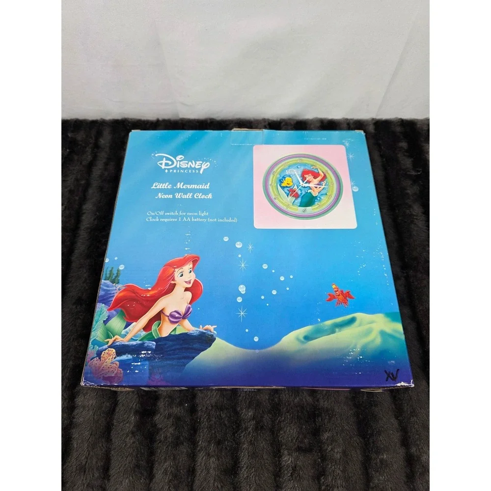 Disney The Little Mermaid Neon Wall Clock Ariel Flounder KNG America 2006 NEW